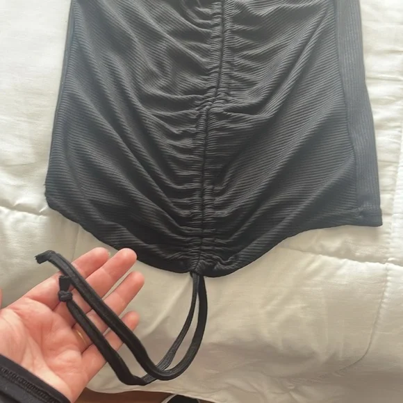 Black dress - Picture 3 of 4